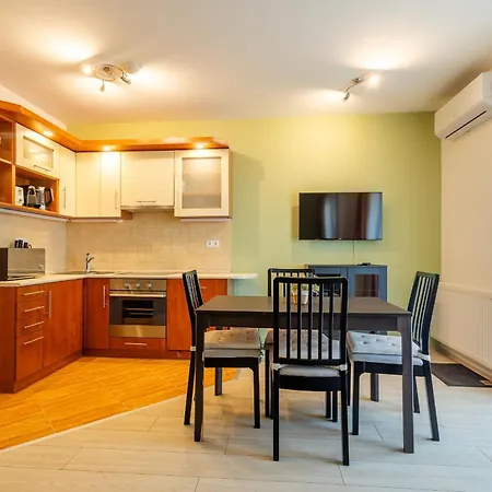 Beszedes 69 Ii By Bltn Apartment